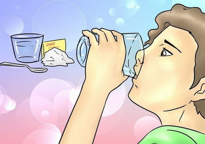 Cho trẻ uống đủ nước.