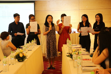 Bật mí chìa khóa làm chủ cảm xúc và học cách lắng nghe cho các bậc cha mẹ