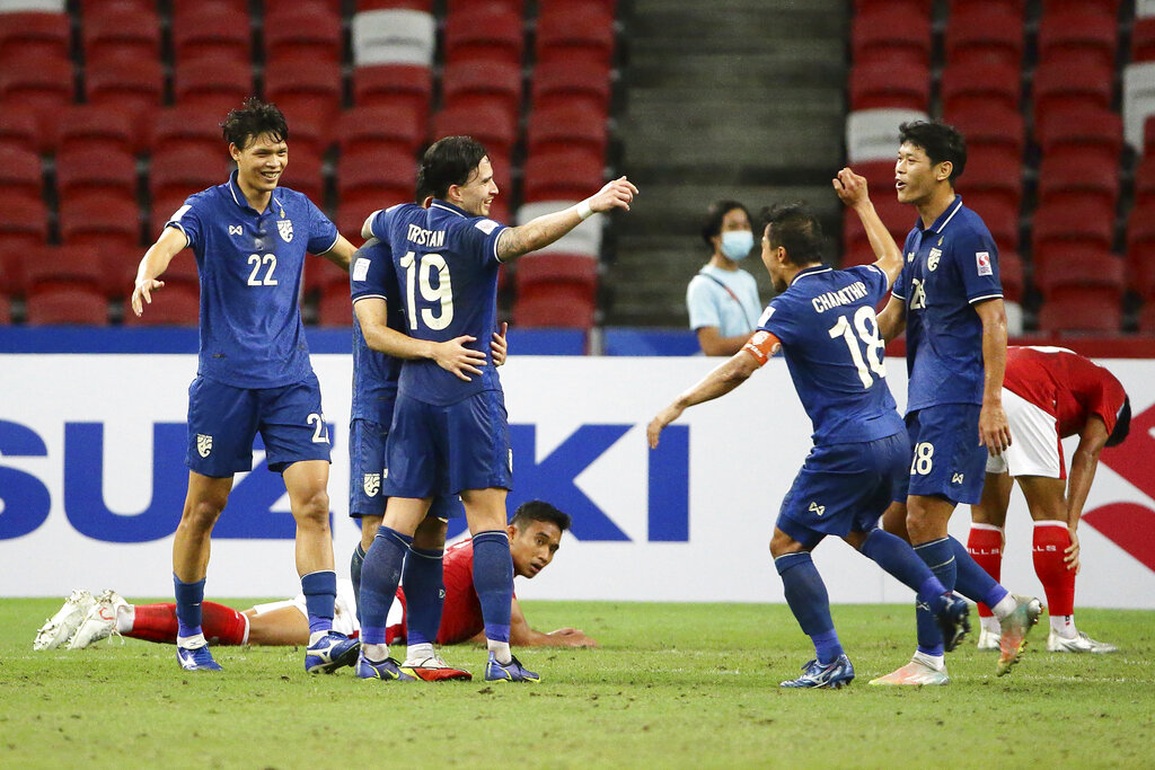 HLV Polking: Thái Lan chưa chắc chắn vô địch AFF Cup 2020 - 2 HLV Polking: Thái Lan chưa chắc chắn vô địch AFF Cup 2020 - 2