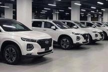 Hyundai SantaFe giảm giá 85 triệu tại đại lý để "xả hàng"