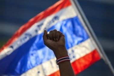 Phe đối lập Thái Lan khởi động cuộc chiến pháp lý chống chính phủ