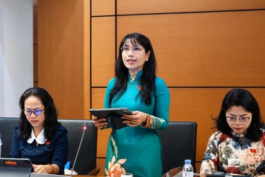 Lo môi giới “chui” nở rộ nếu cấm việc ủy quyền tuyển lao động xuất ngoại