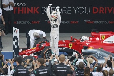 F1 2015 chặng Nhật Bản: Chiến thắng nhẹ nhàng của Hamilton