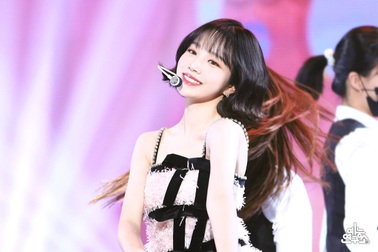 Mỹ nhân Gen Z như búp bê, nhận cát-xê 3 triệu USD của “Trò chơi con mực”