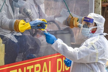 Phép màu: Cụ ông  85 tuổi bị ung thư đánh bại Covid-19