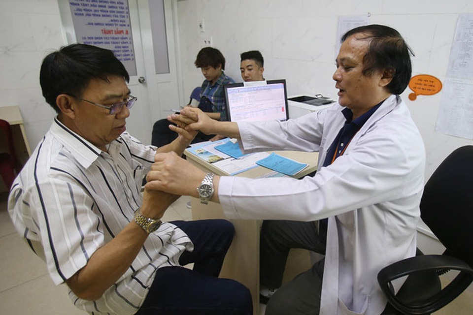 Phút lỡ tay tuổi trung niên - 1 Phút lỡ tay tuổi trung niên - 1