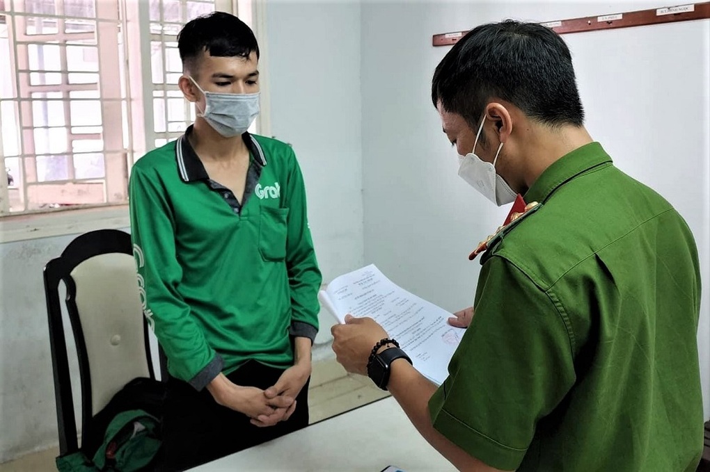 Xe ôm công nghệ mua loạt tài khoản ngân hàng để tiếp tay lừa đảo - 1 Xe ôm công nghệ mua loạt tài khoản ngân hàng để tiếp tay lừa đảo - 1