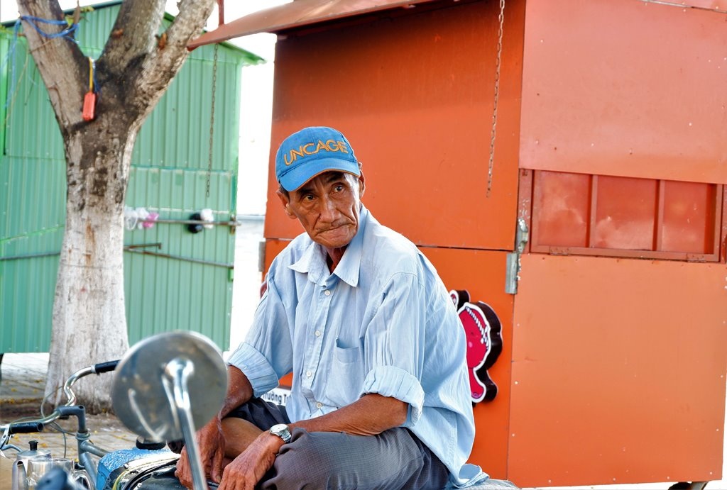 Vui buồn nghề xe lôi đạp - 4