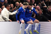 Chelsea thắng đậm Wolves, tạm vươn lên nhì bảng Ngoại hạng Anh