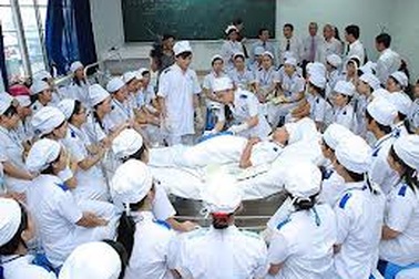 Siết công tác đào tạo bác sĩ