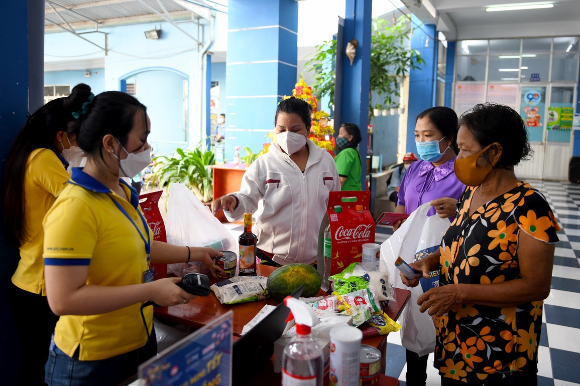 TPHCM đảm bảo nguồn hàng phục vụ người dân trong dịp Tết Nguyên đán - 2 TPHCM đảm bảo nguồn hàng phục vụ người dân trong dịp Tết Nguyên đán - 2