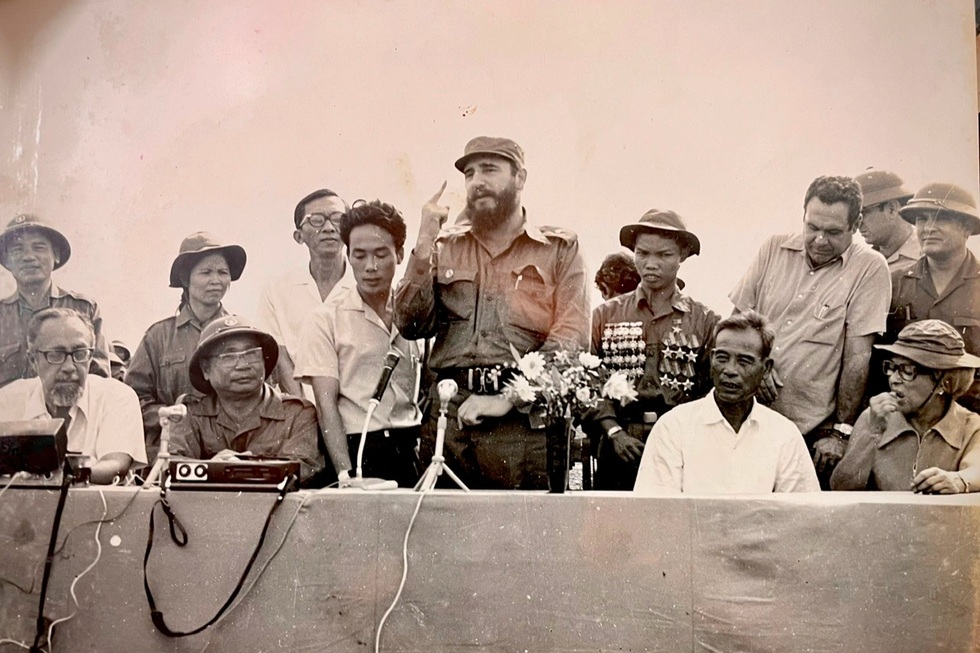 Tình nghĩa Việt Nam - Cuba: Chuyến thăm đặc biệt của lãnh tụ Fidel Castro và 5 món quà không thể lãng quên