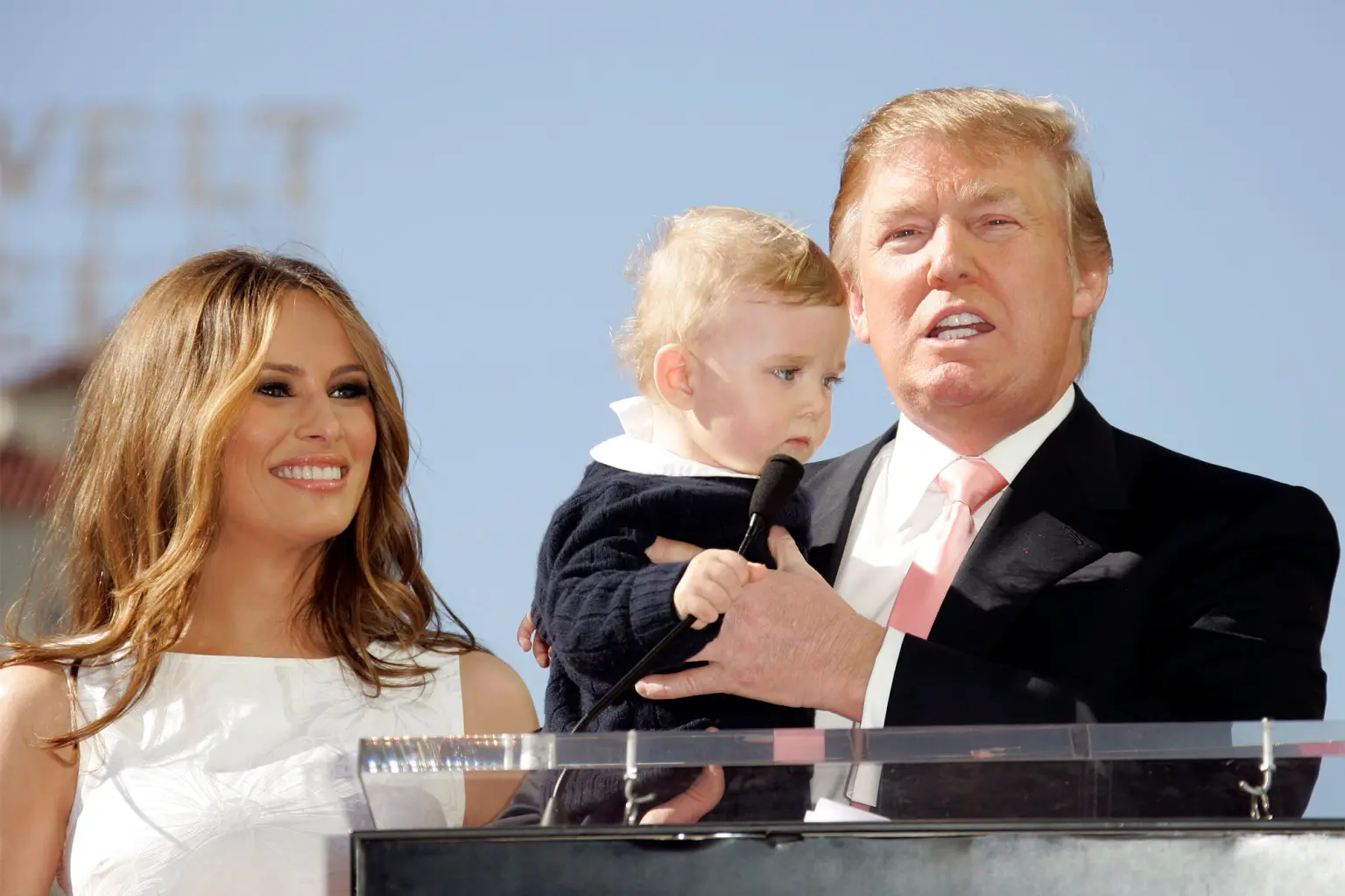 Barron Trump - Từ cậu bé con trai đáng yêu của tỷ phú đến chàng trai cao 2,01 mét - 1