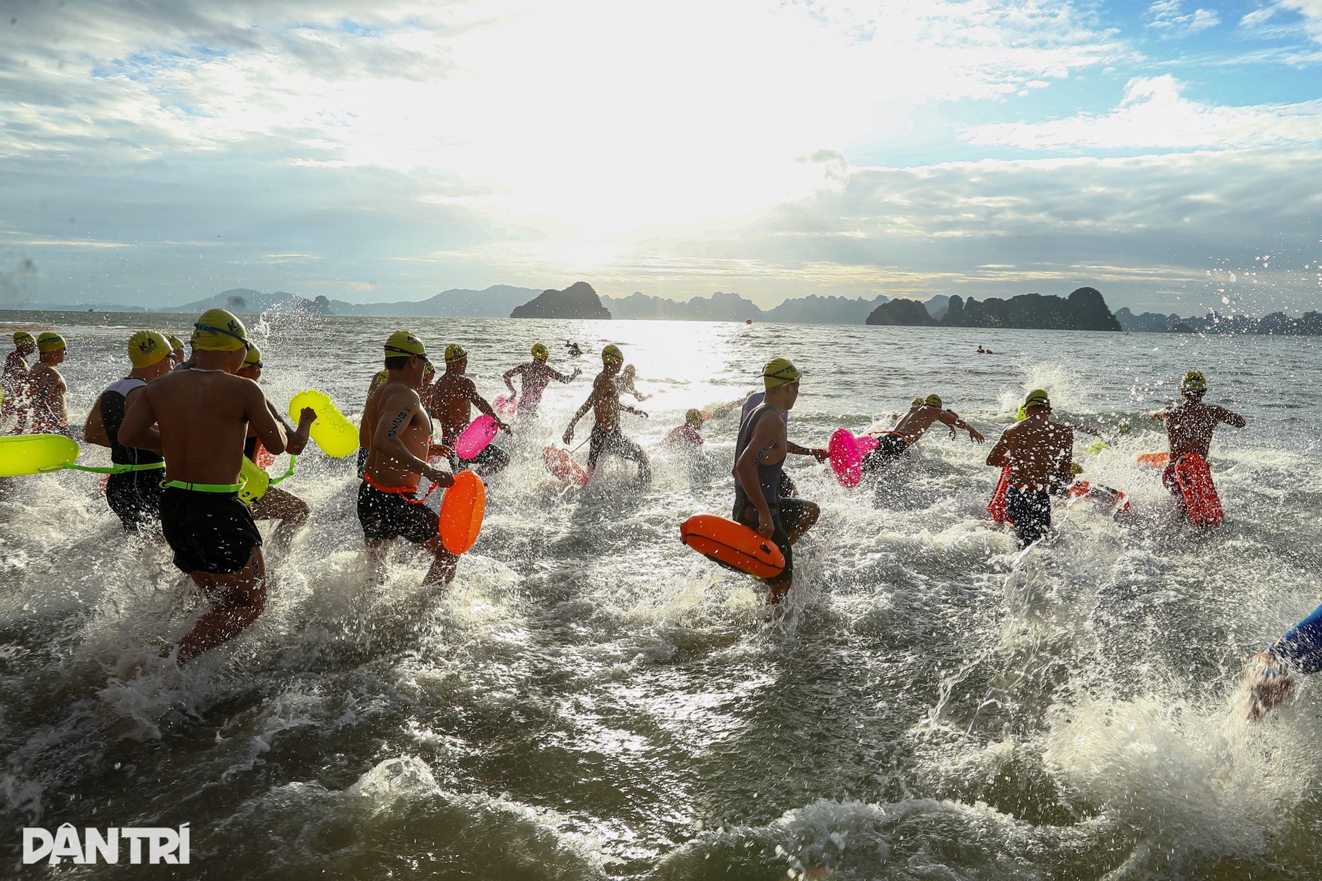 Breaking the wind and breaking the waves, the Aqua Warriors Van Don 2025 warriors compete fiercely - 6 Xé gió, rẽ sóng, chiến binh Aqua Warriors Vân Đồn 2025 quyết liệt tranh tài - 6