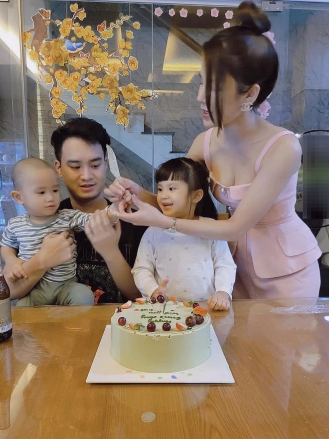 Diệp Lâm Anh giàu cỡ nào trước khi ly thân chồng thiếu gia? - 9 Diệp Lâm Anh giàu cỡ nào trước khi ly thân chồng thiếu gia? - 9