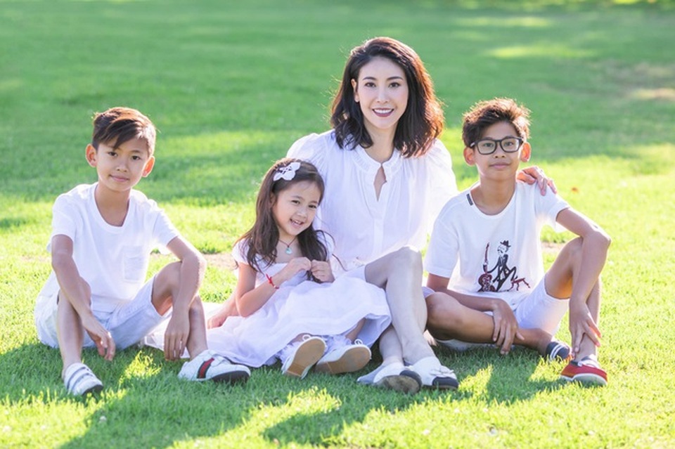 Trương Ngọc Ánh ứng xử văn minh khi tình cũ kém 7 tuổi có con với người mới - 3 Trương Ngọc Ánh ứng xử văn minh khi tình cũ kém 7 tuổi có con với người mới - 3