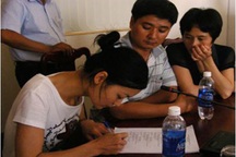 Tôi phải làm gì để lấy lại tiền "chạy" việc?