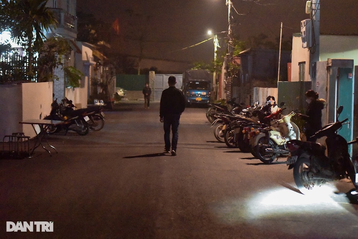 Lời kể đẫm nước mắt của cậu bé được cứu sống trong vụ chìm ca nô ở Hội An - 3 Lời kể đẫm nước mắt của cậu bé được cứu sống trong vụ chìm ca nô ở Hội An - 3