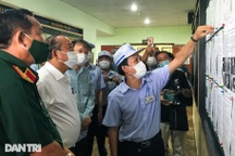 Phó Thủ tướng Trương Hòa Bình "thị sát" phòng, chống dịch tại KCX Tân Thuận