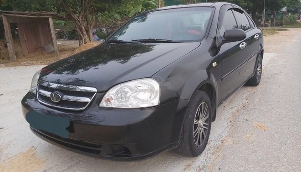 Có 200 triệu đồng, lùng mua ngay những chiếc ô tô này đưa cả nhà chơi Tết - 3 Có 200 triệu đồng, lùng mua ngay những chiếc ô tô này đưa cả nhà chơi Tết - 3