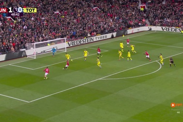 Man Utd thắng 2-0 trước Tottenham