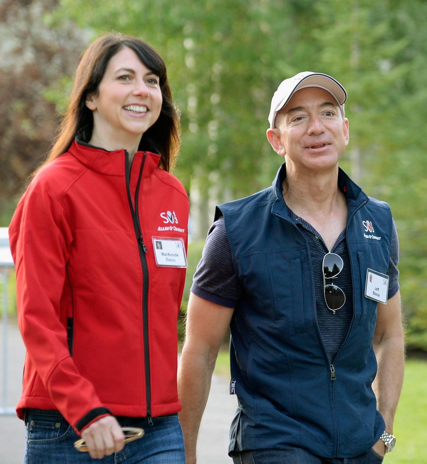 Cuộc hồi sinh đầy ngưỡng mộ của vợ cũ tỷ phú Amazon sau vụ ly hôn ồn ào - 4 Cuộc hồi sinh đầy ngưỡng mộ của vợ cũ tỷ phú Amazon sau vụ ly hôn ồn ào - 4