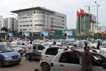 Hà Nội ra "chiêu" chặn tay taxi gian tiền cước