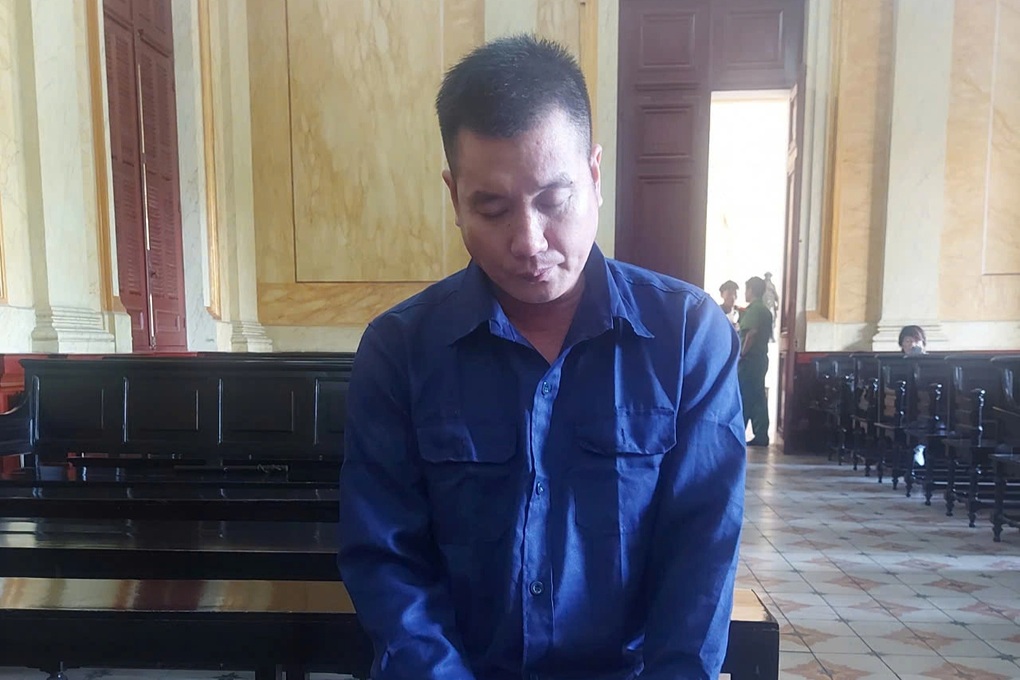 Níu kéo bất thành, người đàn ông đâm vợ hờ trọng thương - 1 Níu kéo bất thành, người đàn ông đâm vợ hờ trọng thương - 1