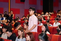 Sinh viên HUTECH học cách làm phim, được truyền "lửa" nghề từ ê-kíp "Đất rừng phương Nam"