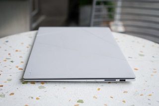 Đánh giá Asus Zenbook S16: Đối thủ của MacBook Air M4 15 inch - 3