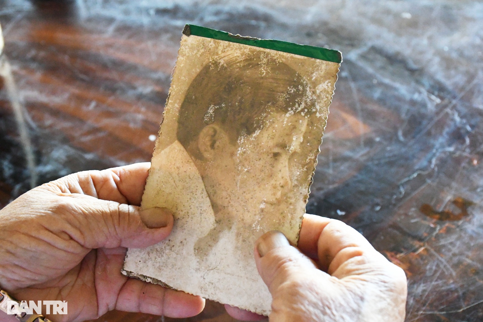 Những vọng phu xuyên thế kỷ - 4 Những vọng phu xuyên thế kỷ - 4