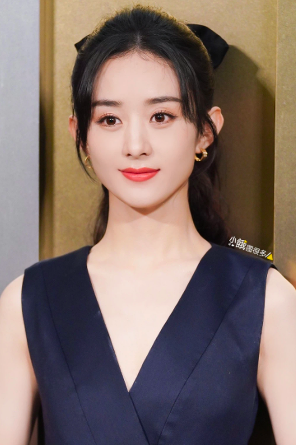 Triệu Lệ Dĩnh cuốn hút với thần thái vạn người mê - 3