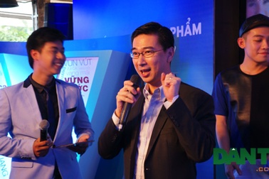 Galaxy V chính thức trình làng, giá 2,3 triệu đồng