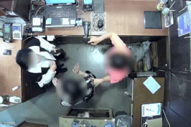 Đại sứ Bỉ tại Hàn Quốc xin lỗi sau vụ vợ tát nhân viên bán hàng