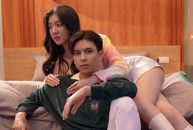 Hồ Quang Hiếu hưởng trọn tuần tuần trăng mật với bạn nữ xoàng 17 tuổi tác cho dù ko cưới - 1 Hồ Quang Hiếu hưởng trọn tuần tuần trăng mật với bạn nữ xoàng 17 tuổi tác cho dù ko cưới - 1