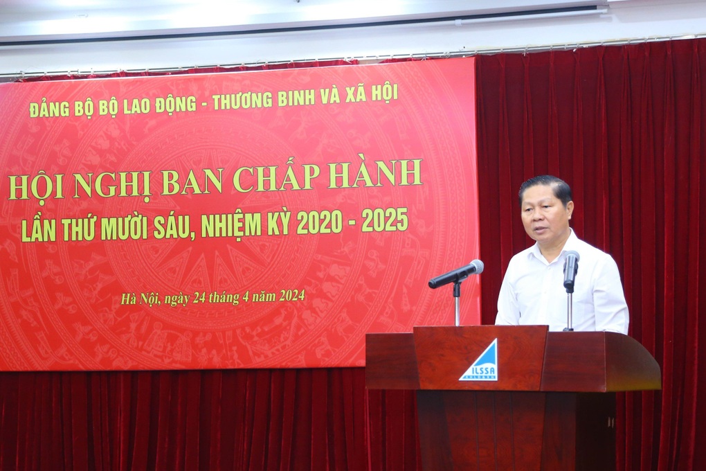 Giới thiệu bổ sung quy hoạch Phó Bí thư Đảng ủy Bộ LĐ-TBXH - 2 Giới thiệu bổ sung quy hoạch Phó Bí thư Đảng ủy Bộ LĐ-TBXH - 2
