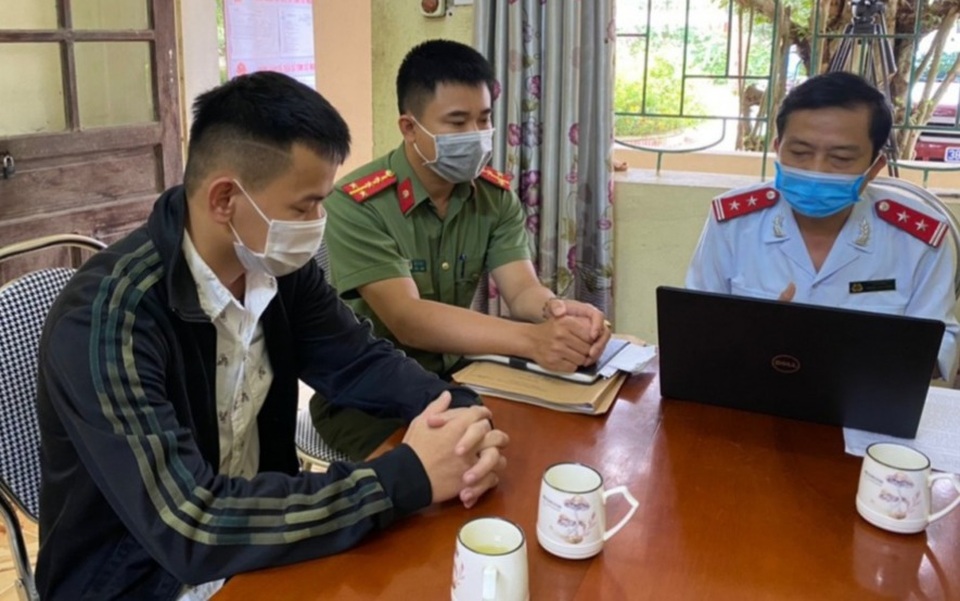 Đăng tin xuyên tạc về tỷ phú Trịnh Văn Quyết, nam thanh niên bị xử phạt - 1 Đăng tin xuyên tạc về tỷ phú Trịnh Văn Quyết, nam thanh niên bị xử phạt - 1