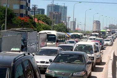 "Phải mở tài khoản khi đăng ký ô tô để... phạt cho dễ!"