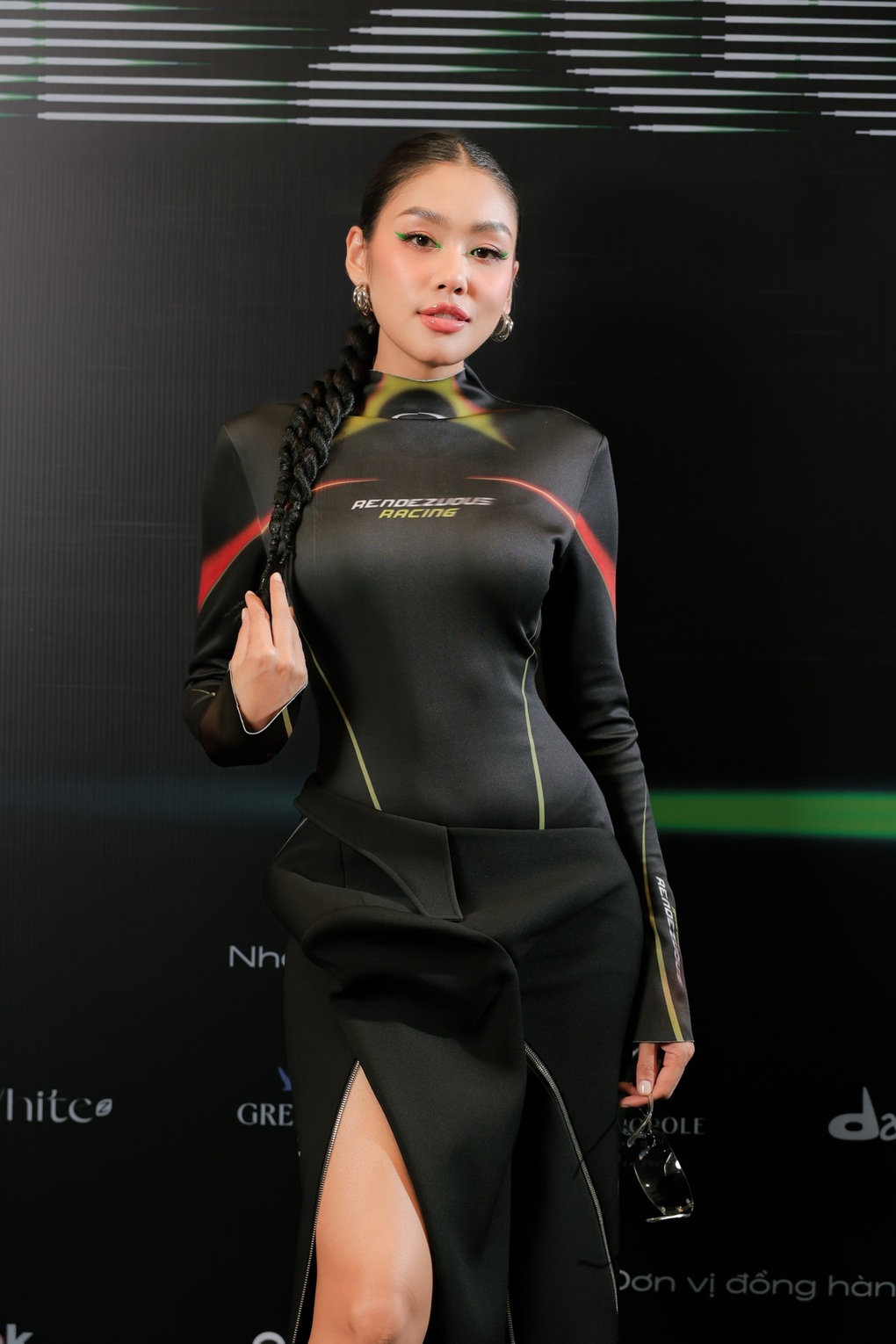 Thùy Tiên, Thảo Nhi Lê, Quỳnh Anh Shyn đọ phong cách thời trang ấn tượng - 5 Thùy Tiên, Thảo Nhi Lê, Quỳnh Anh Shyn đọ phong cách thời trang ấn tượng - 5