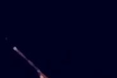 Cầu lửa chói lòa trên bầu trời Dubai