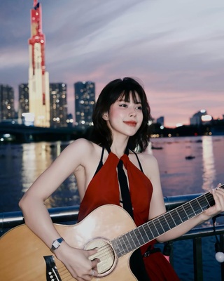 Trần Ngọc Ánh: Quán quân Giọng hát Việt từng "ở ẩn", lột xác tuổi 29 - 11