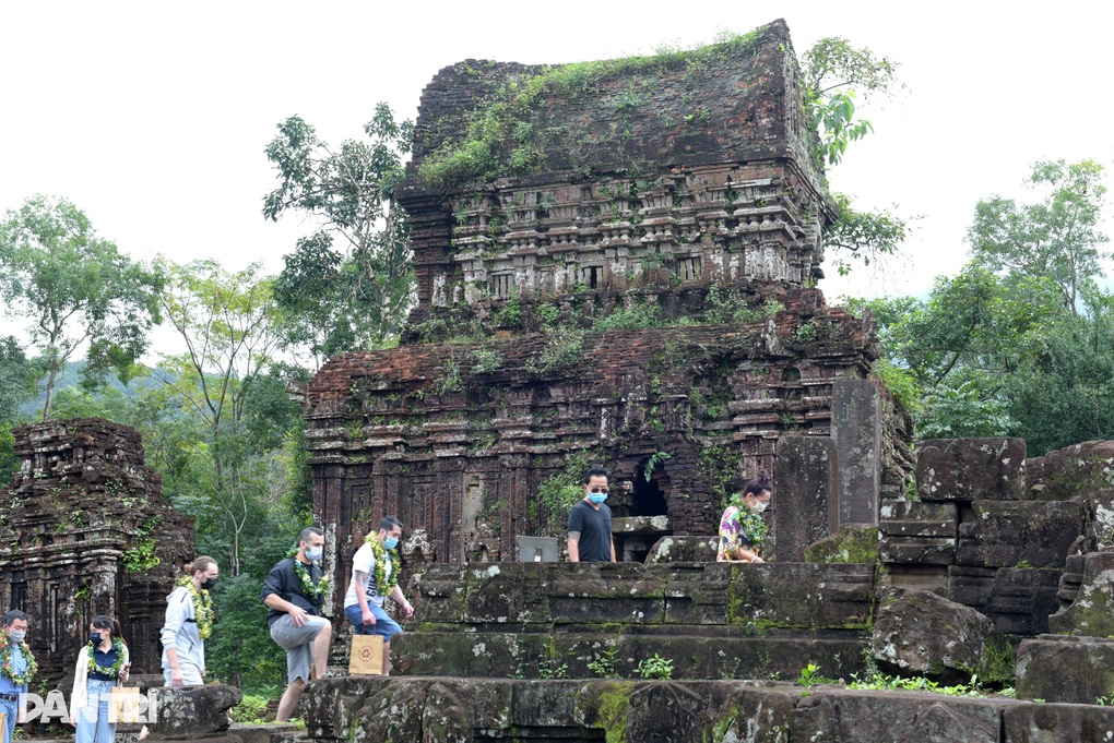 Du lịch Thánh địa Mỹ Sơn hút khách quốc tế - 2 Du lịch Thánh địa Mỹ Sơn hút khách quốc tế - 2