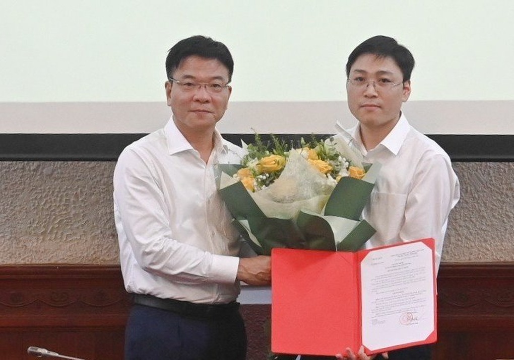 Người phát ngôn Bộ Tư pháp 36 tuổi - 1 Người phát ngôn Bộ Tư pháp 36 tuổi - 1