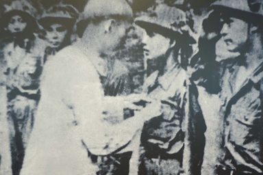 Phần thưởng Bác Hồ dành cho chiến sĩ Điện Biên