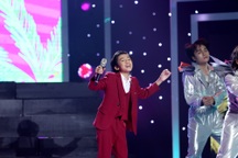 "Cậu bé triệu view" Khang Nguyên: Thần tượng cha, đi hát từ năm 9 tuổi