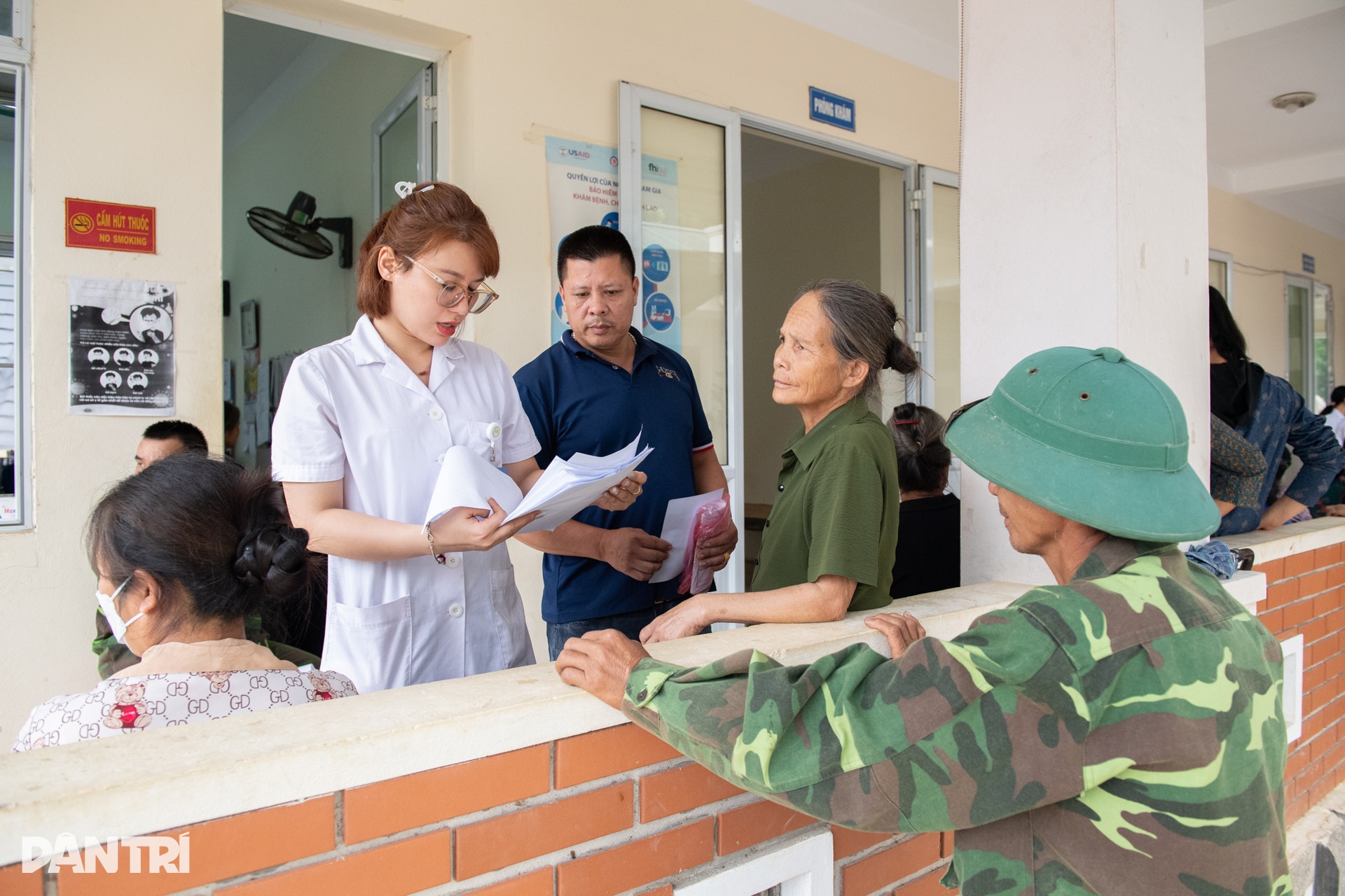 Tư vấn sức khoẻ như món quà quý đối với những gia đình còn khó khăn” - 12 Tư vấn sức khoẻ như món quà quý đối với những gia đình còn khó khăn” - 12