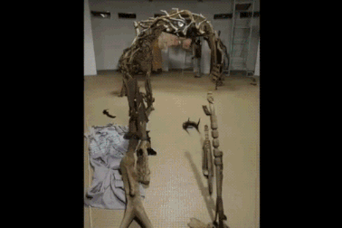 Độc đáo những tác phẩm nghệ thuật từ đồ vật vô dụng