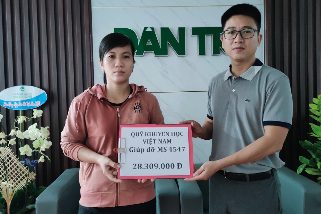 Bạn đọc Dân trí giúp bé Chí Thiện hơn 308 triệu đồng - 2 Bạn đọc Dân trí giúp bé Chí Thiện hơn 308 triệu đồng - 2