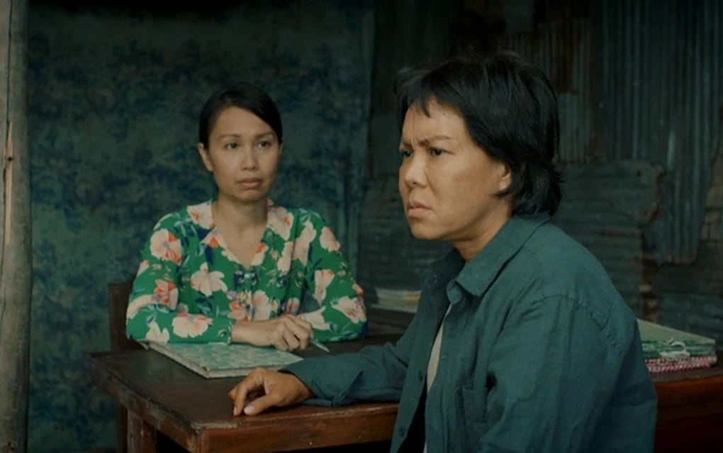 Giữa ồn ào phim Ma da, Cẩm Ly bị tái phát bệnh cũ, phải điều trị dài ngày - 2 Giữa ồn ào phim Ma da, Cẩm Ly bị tái phát bệnh cũ, phải điều trị dài ngày - 2