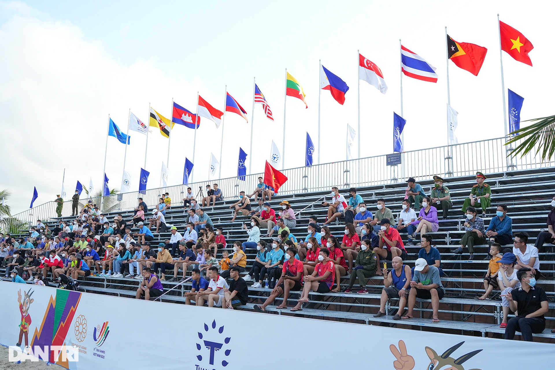 Thắng liên tiếp 4 trận, đội tuyển bóng ném bãi biển Việt Nam tiến gần HCV - 10 Thắng liên tiếp 4 trận, đội tuyển bóng ném bãi biển Việt Nam tiến gần HCV - 10